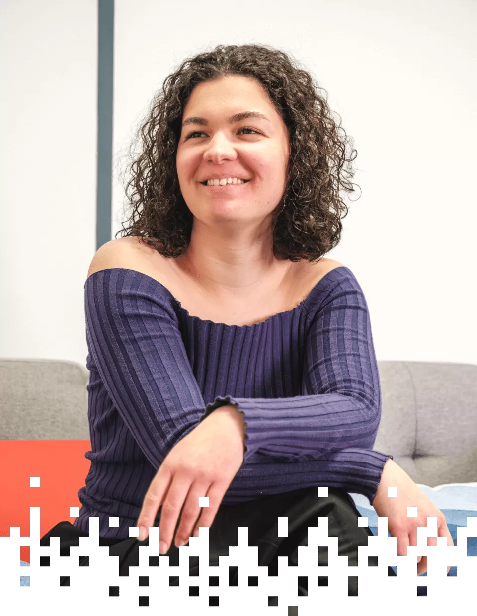 Photo de Pauline, chargée de communication et gestion de projets multilingues